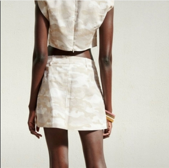 ZARA Camo wrap mini skirt - Picture 4 of 9